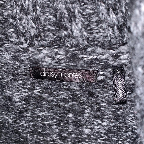 🌼DAISY FUENTES GREY BUTTON UP SWEATER🌼 - Picture 4 of 4